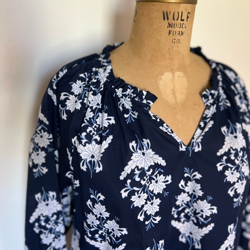 J. Crew navy v neck floral blouse XS